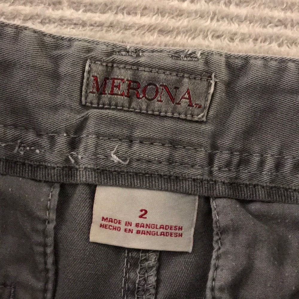 Shorts - Picture 3 of 5